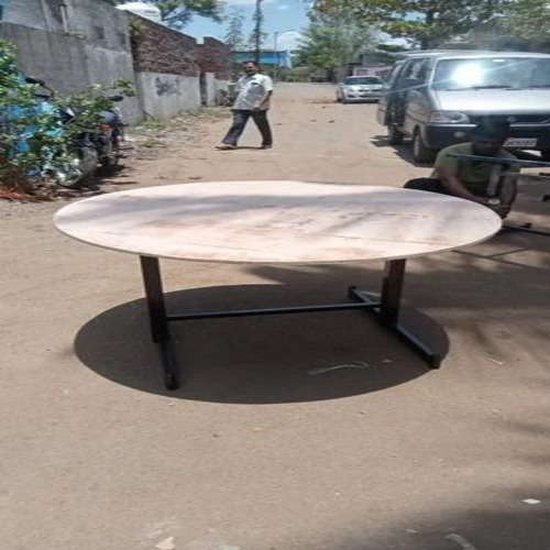Round Restaurant Table