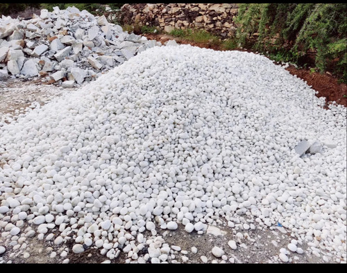 White Natural Garden Pebbles