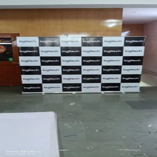 Roll Up Standee