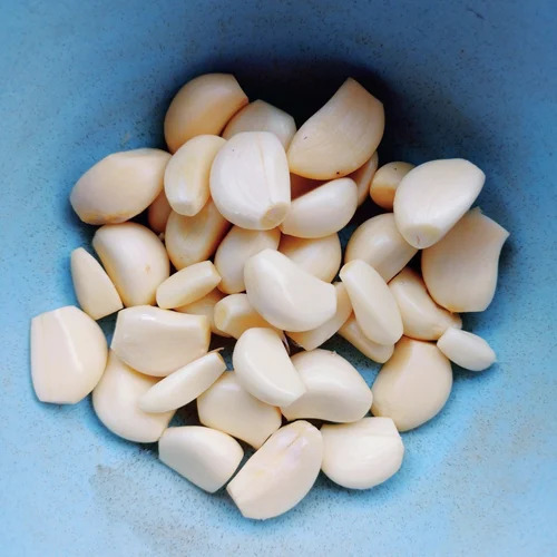 Organic Peeled Garlic Gloves