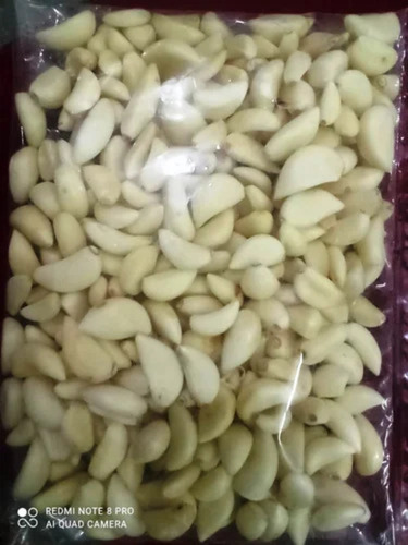Premium Peeled Garlic