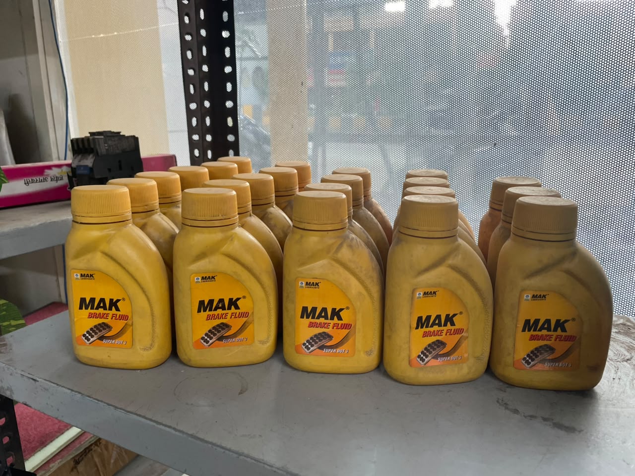 MAK Break fluid dot  3