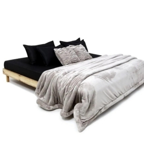 Woolen Blanket By Micro International