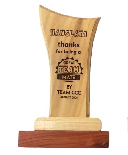 5233 Wooden Trophy