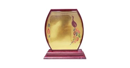 5259 A Wooden Trophy