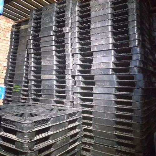 01 Industrial Stackable Plastic Pallet