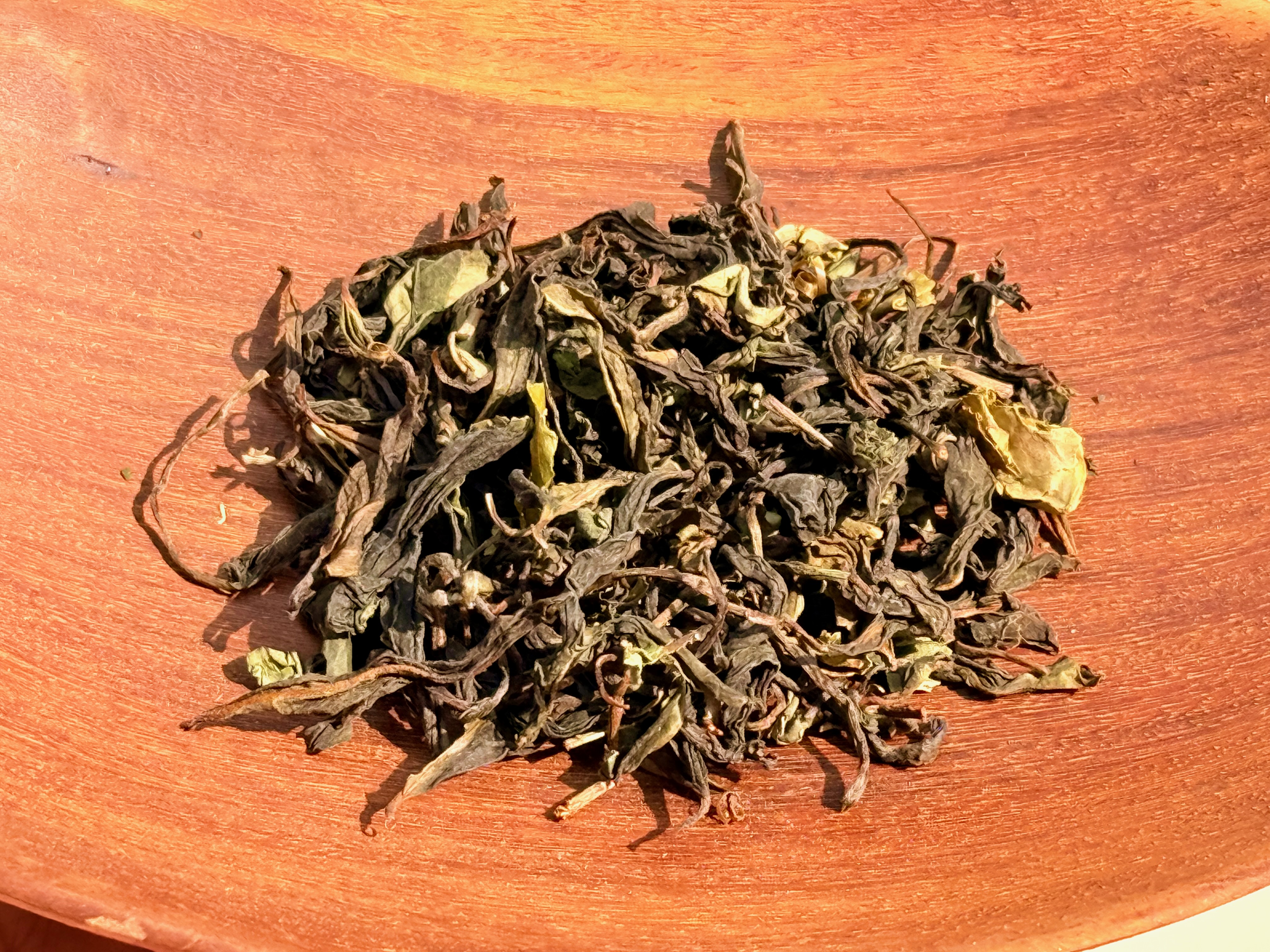 Hand Rolled Himalayan Oolong Tea 100Gm Pack - Color: Brown