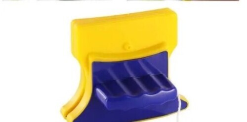 Plastic Glass Cleaner