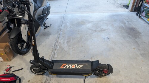 NEW EMOVE Cruiser 1600W Folding Electric Kick Scooter for Adults