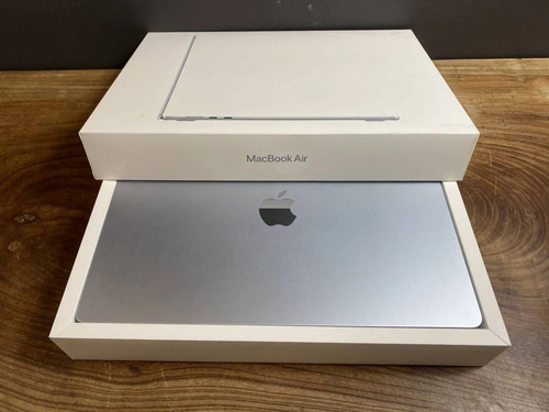 Apple MacBook Air 15-inch with M2 Chip AcA A Powerful, Lightweight & Elegant