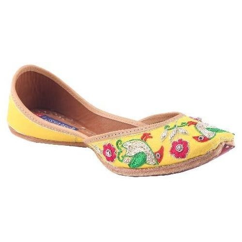 Embroidered Jutti