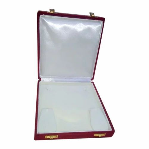 Red Velvet Necklace Box