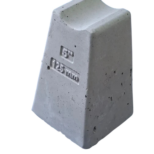 125mm Pyramid Concrete Cover Block