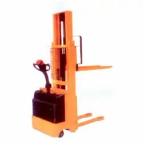 02 Battery Stacker