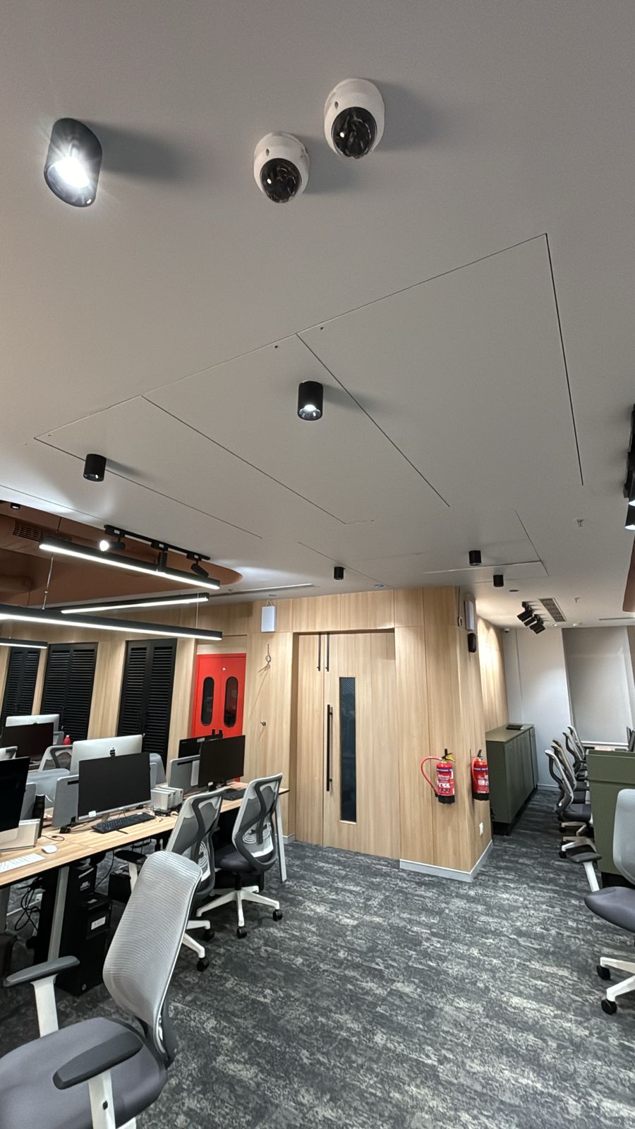 Skyhatch Zenith Trapdoor 2400 1200 Mm Ceiling Access Panel - Screen Size: 2400X1200 Millimeter (Mm)
