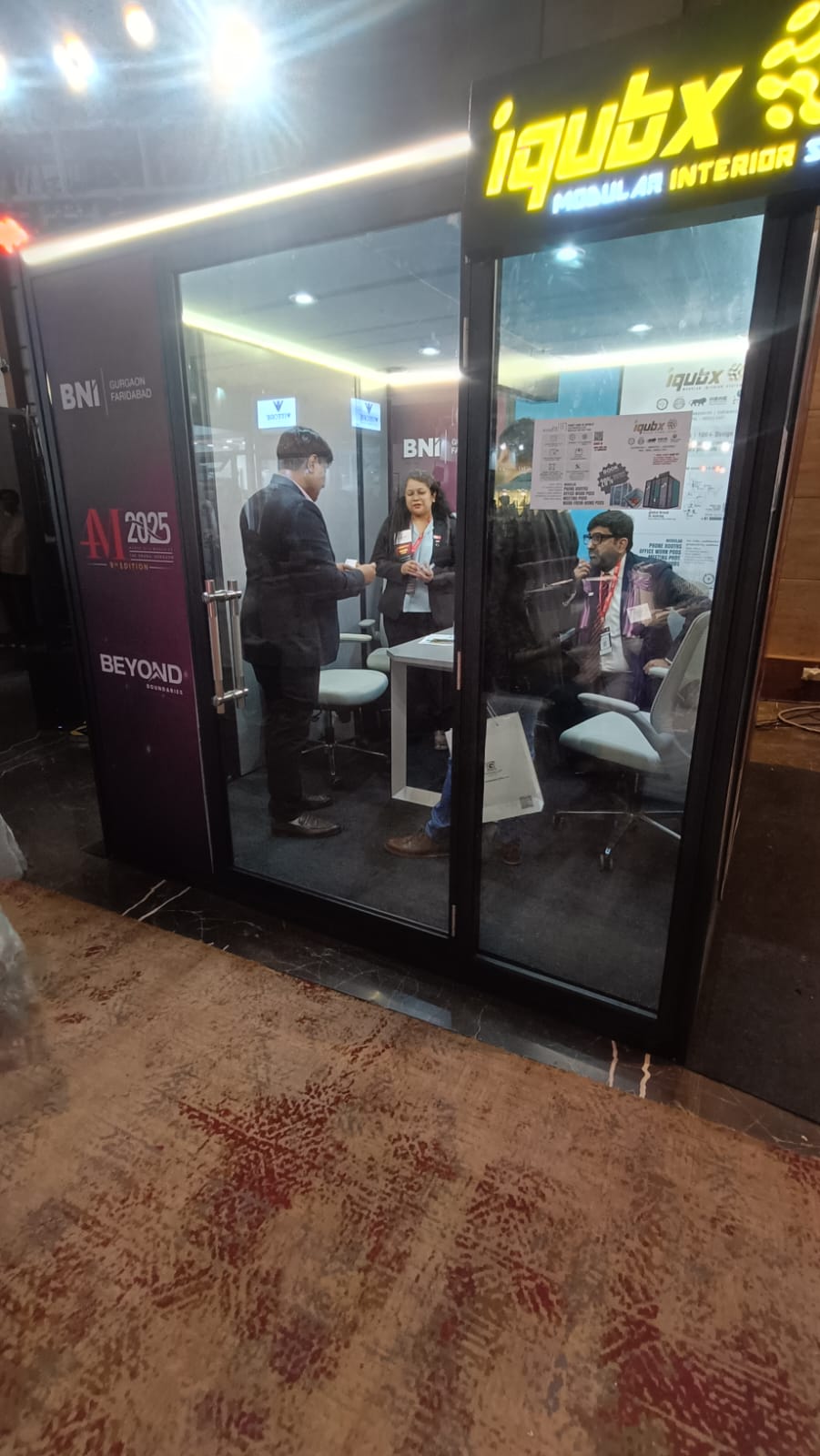 IQUBX OP03M Acoustic 4 Seater Meeting Pod