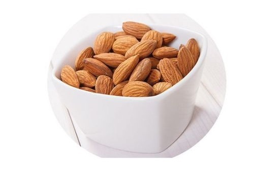 Natural Dry Almond Nuts