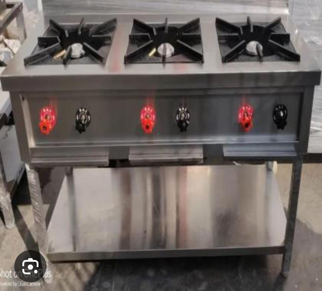 Three Burner Indian Gas Range - Color: Silver