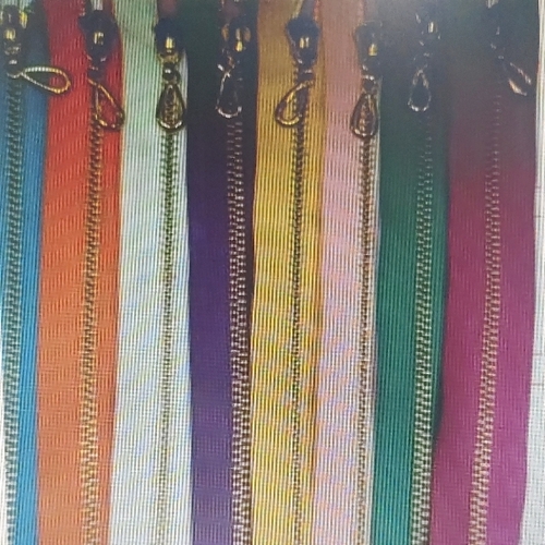 Colored zipper