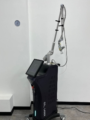 Fractional Co2 Laser Machine - Application: Skin