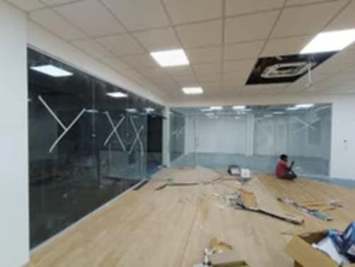 Frameless Glass Partitions