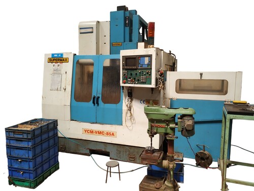 Used VMC YCM Supermax 85A with Double pallet for sale in Chakan