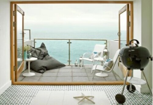 Aluminium Balcony Window