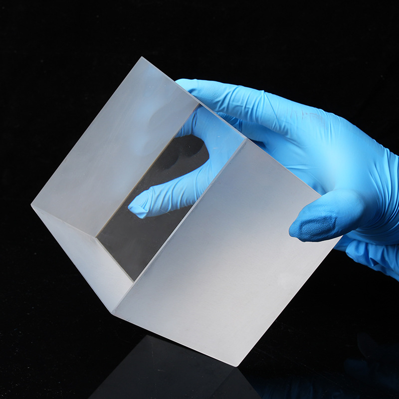 Optical Quartz Cube