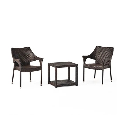Wicker Chairs And Tables