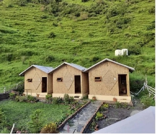 Farmhouse Bamboo Hut - Color: Customized