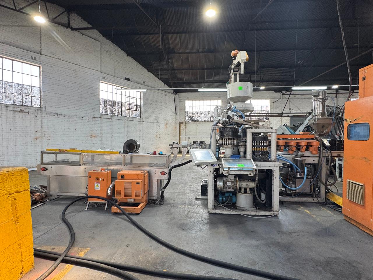 Sacmi Pmc250 Lining Machine For Crowns - Automatic Grade: Automatic