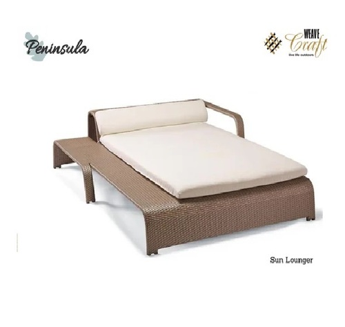 Lounger with canopy