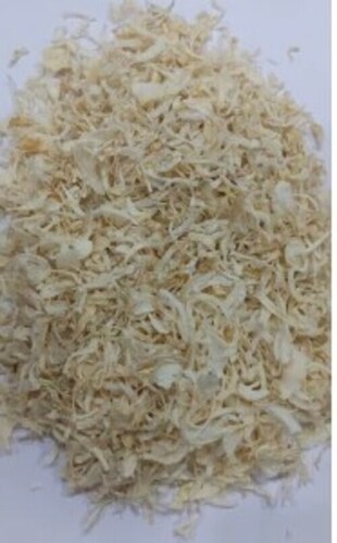 White Dehydrated Onion Kibble