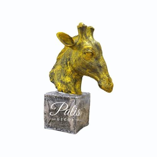 Base Giraffe Statue