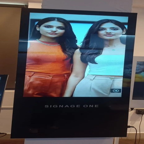Wall Mounted Digital Signage Display 32 Inch