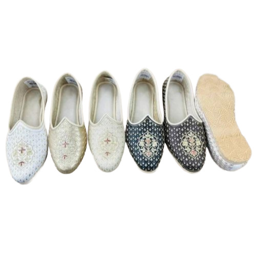 White Mens Casual & Ethnic Sherwani Juttis