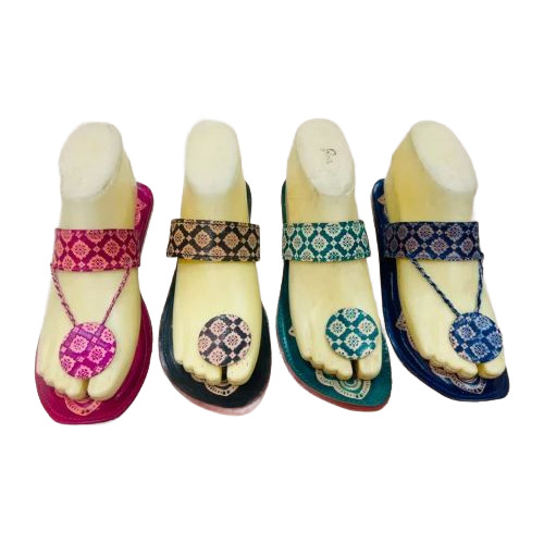 Women Printed Shantiniketan Kolhapuri Chappals
