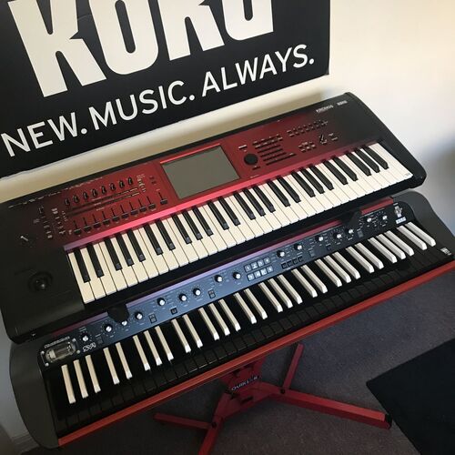 Korg Kronos 2 88 Key Synthesizer Workstation