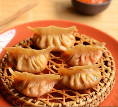 500 Gram Cheesy Paneer Momos