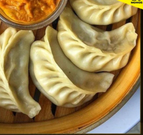 500 Gram Frozen Paneer Schezwan Momos