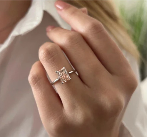 Ladies Diamond Ring