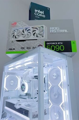 ASUS ROG Astral GeForce RTX 5090 graphics card 32GB GDDR7 OC edition) Intel Core Ultra 9 processor