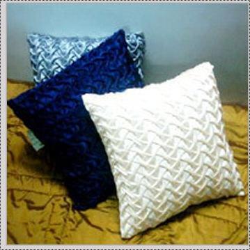 Multicolor Fancy Smocking Cushion Cover