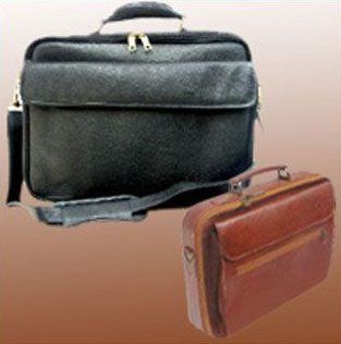 काले और भूरे रंग के चमड़े के लैपटॉप बैग