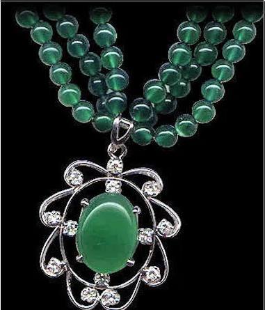 Diamond Necklace With Studded Gemstone  Excellent