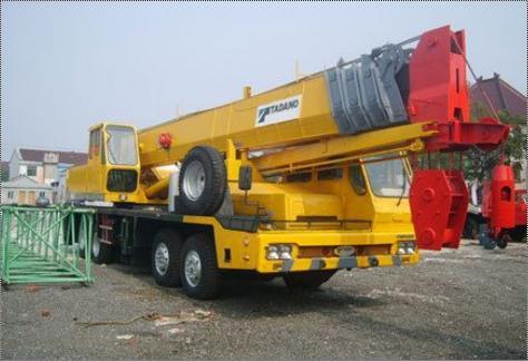 Tadano Heavy Duty Truck Mounted Crane