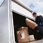 Loading and Unloading Services - Expert Staff Handling, Safe Transit and Damage Prevention During Relocation