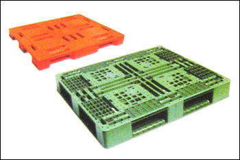 WAREHOUSE PLASTIC PALLET