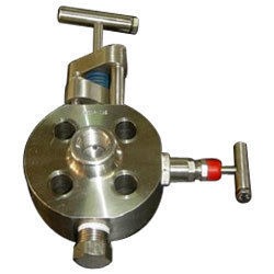 Monoflange Block And Bleed Valves