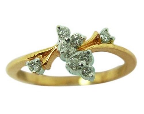 DIAMOND LADIES RING